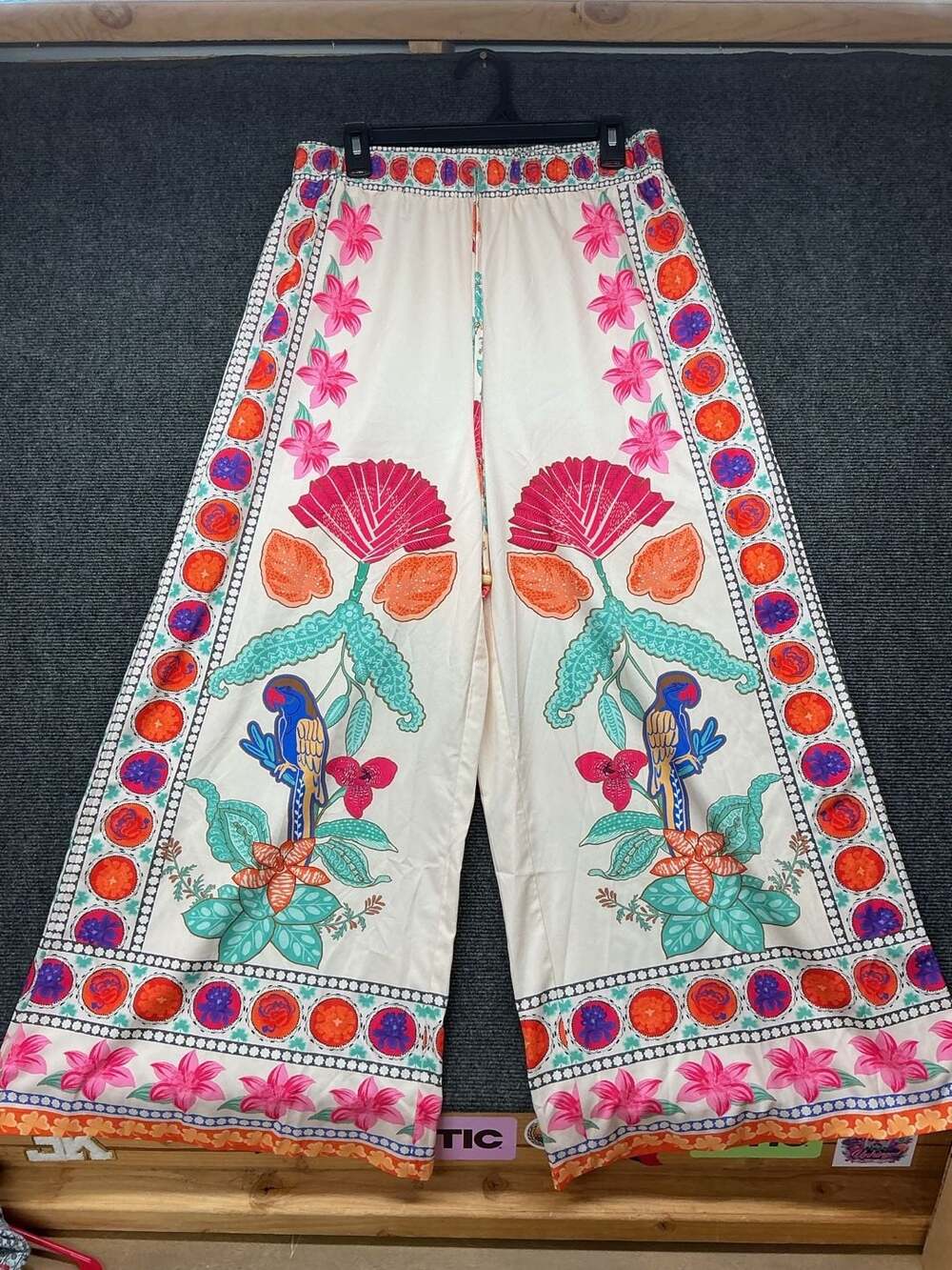 Wide Leg Pants Size XL Multi Floral Parrot Print
